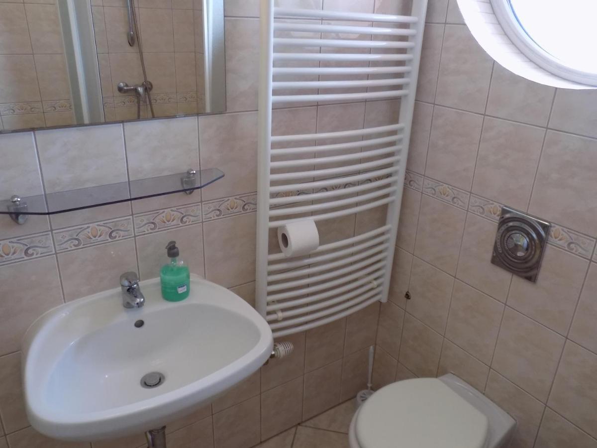 Liget Apartmanhaz Kehidakustány Exterior foto