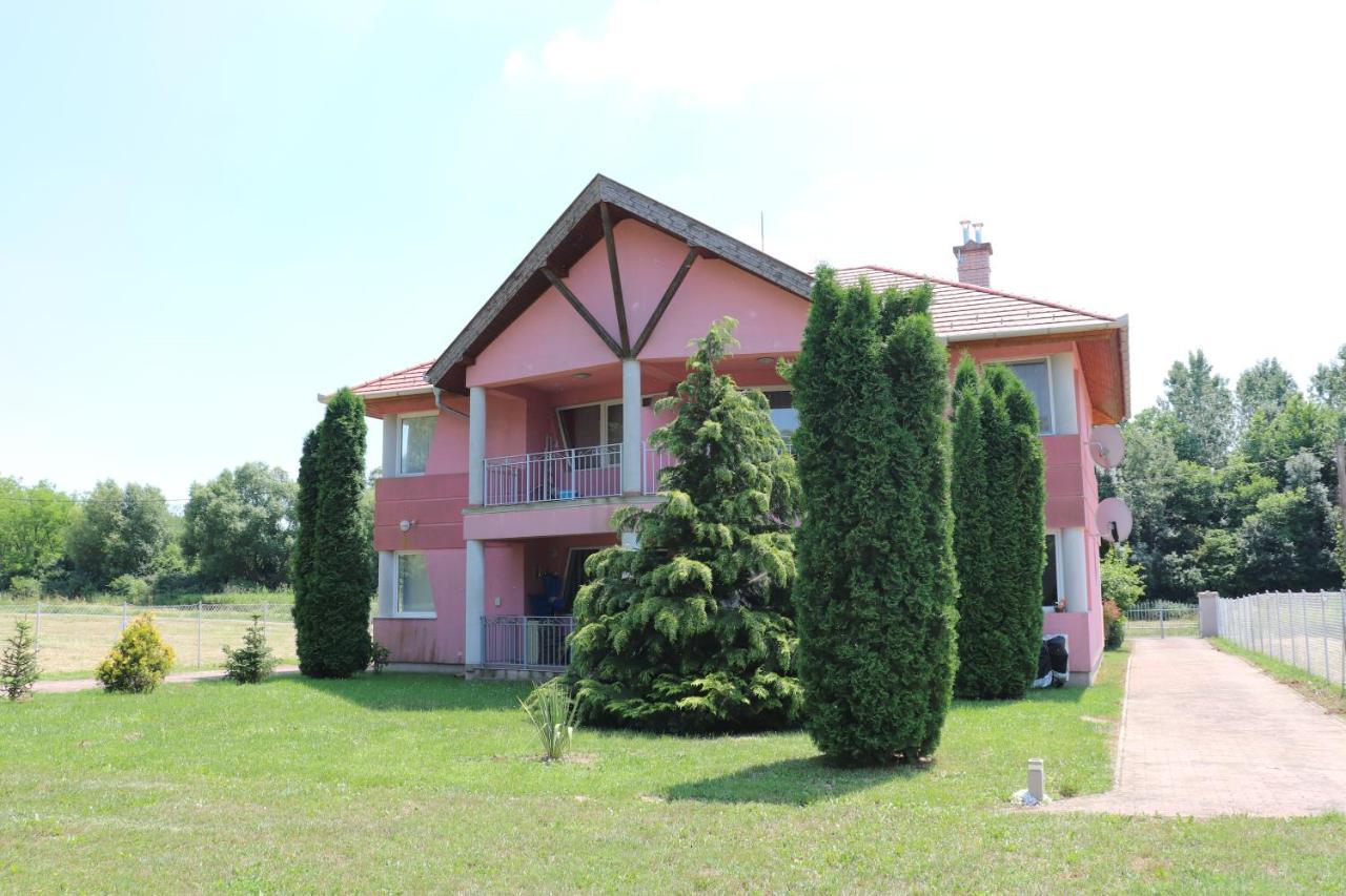 Liget Apartmanhaz Kehidakustány Exterior foto