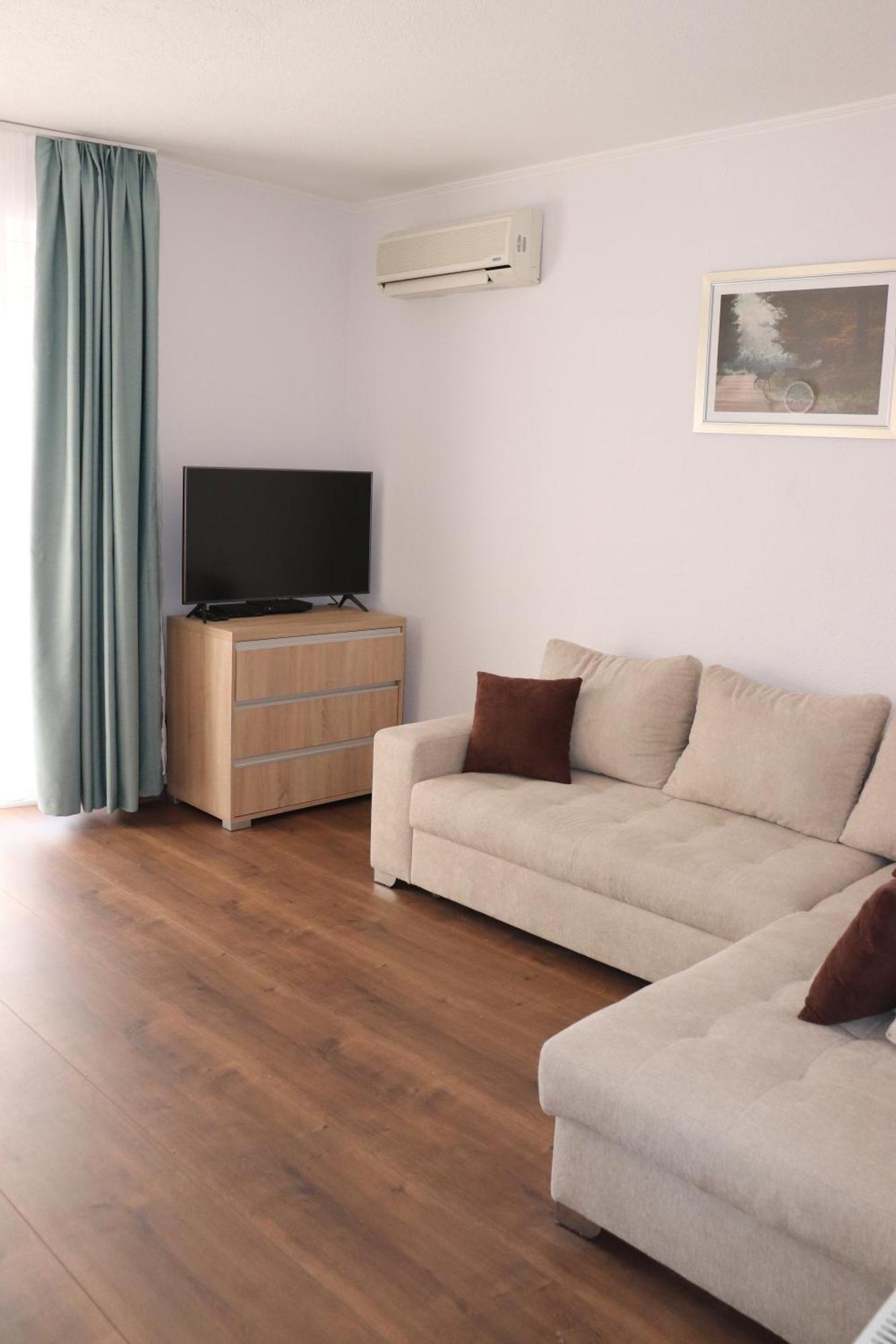 Liget Apartmanhaz Kehidakustány Exterior foto